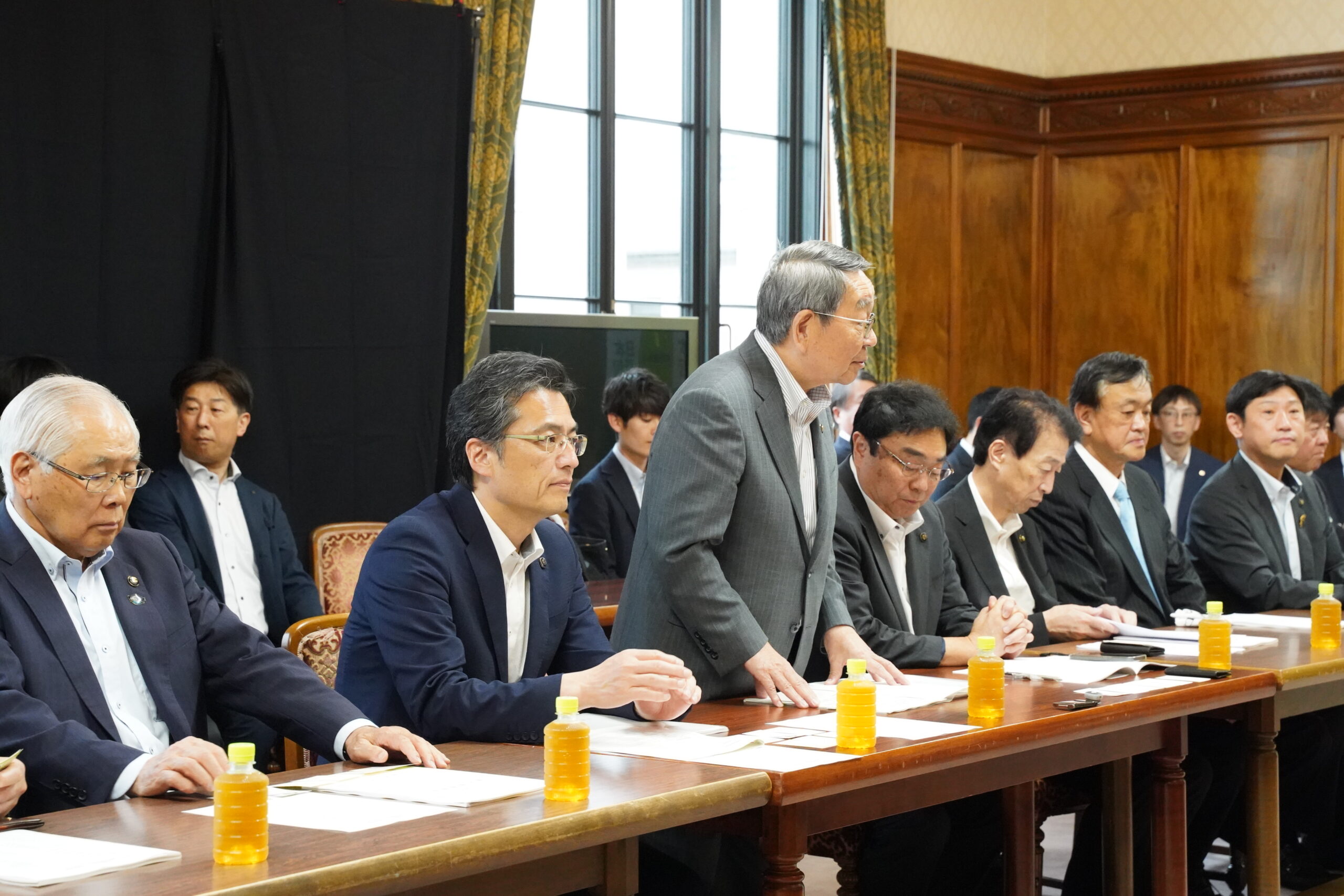 日本維新の会との政策懇談会